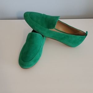 Banana republic grass green soft loafers NWOT